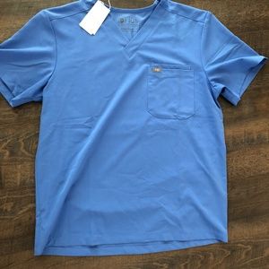 FIGS Scrub Top Men's Large